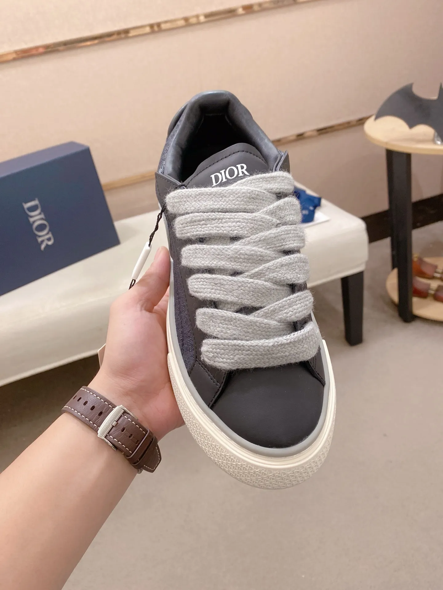 Factory price: 300 Men's shoes 💰[Dior·Dior] Top 🔍Couple style 💏🔍New casual sports style couple shoes, new four-season design, perfect workmanship, lace-up lazy style to create cabinet quality, upper: imported first-layer cowhide, sheepskin lining is soft and comfortable, ultra-light TPU wear-resistant outsole, simple, versatile fashion men's shoes, excellent color code number 35--44